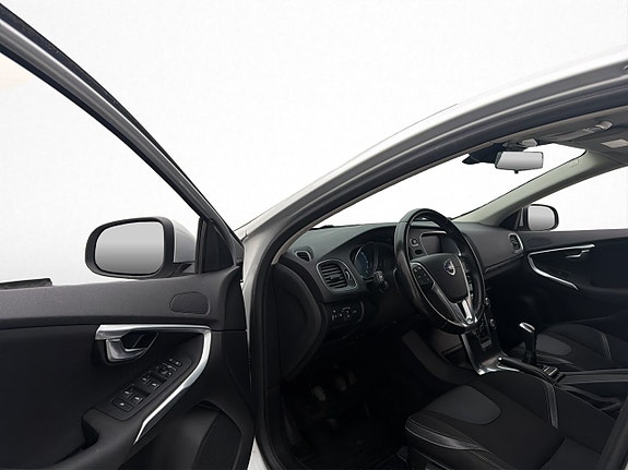 Volvo V40 10 of 29