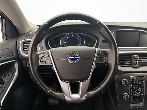 Volvo V40 13 of 29