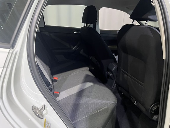 Volkswagen Polo 9 of 15