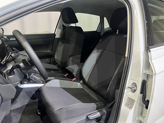 Volkswagen Polo 8 of 15