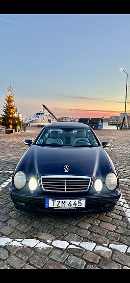 Mercedes-Benz CLK230 2 of 6