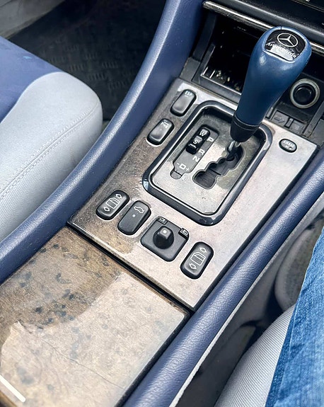 Mercedes-Benz CLK230 5 of 6
