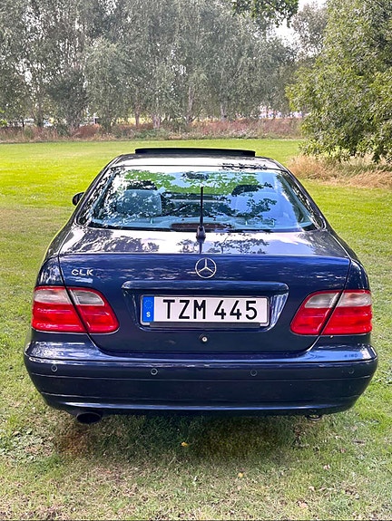 Mercedes-Benz CLK230 3 of 6