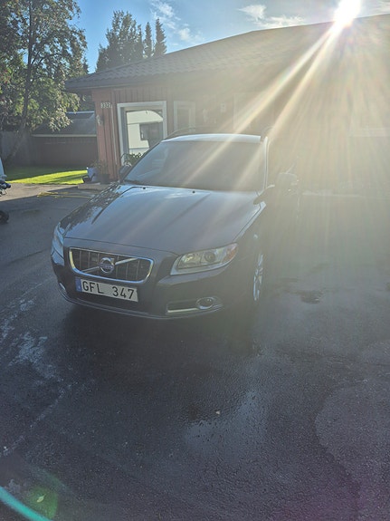 Volvo V70 5 of 14