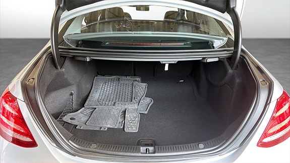 Mercedes-Benz E220 10 of 18