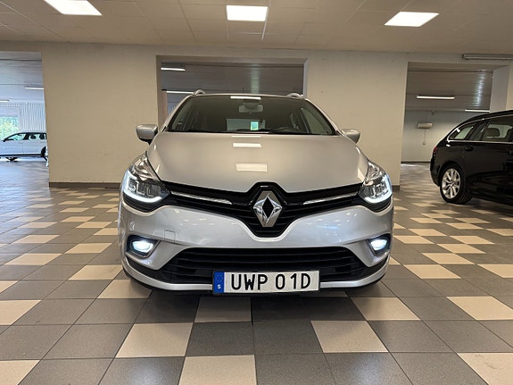 Renault Clio 2 of 17
