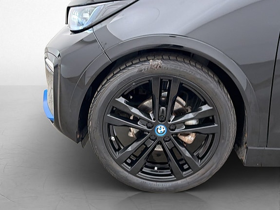 BMW i3s 27 of 29