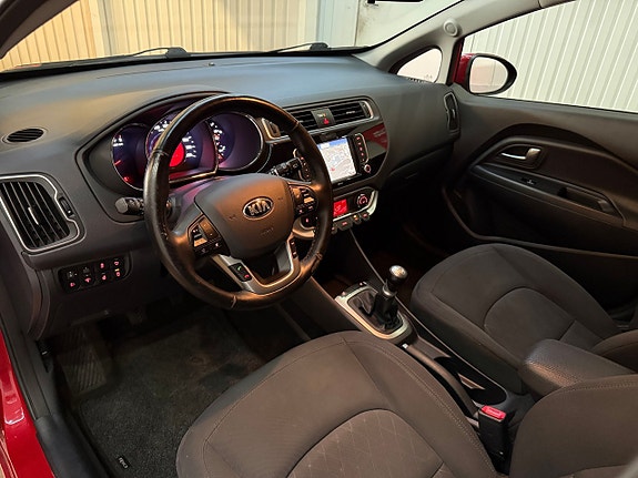 Kia Rio 7 of 16