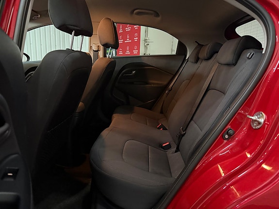 Kia Rio 11 of 16