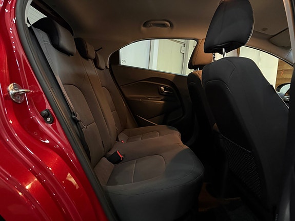 Kia Rio 12 of 16