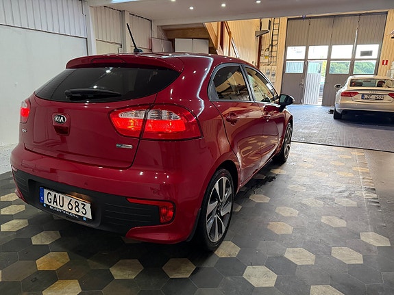 Kia Rio 3 of 16