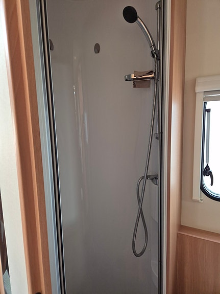 Knaus 580 QS Sudwind barnkammarvagn 9 of 13