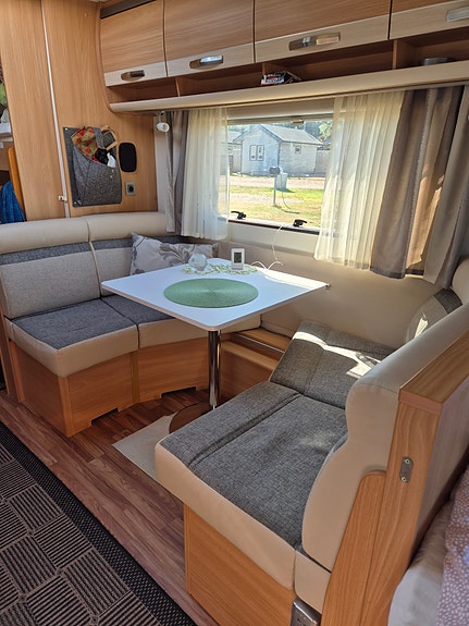 Knaus 580 QS Sudwind barnkammarvagn 7 of 13