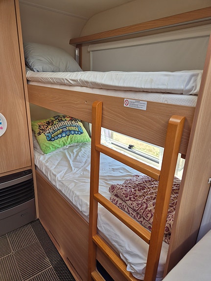 Knaus 580 QS Sudwind barnkammarvagn 5 of 13