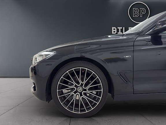 BMW 320d 16 of 16