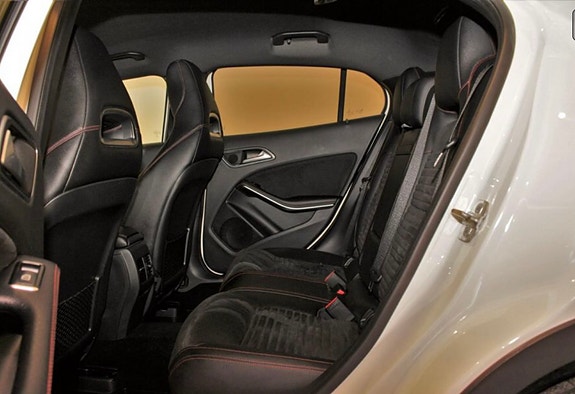 Mercedes-Benz GLA200 d 5 of 7