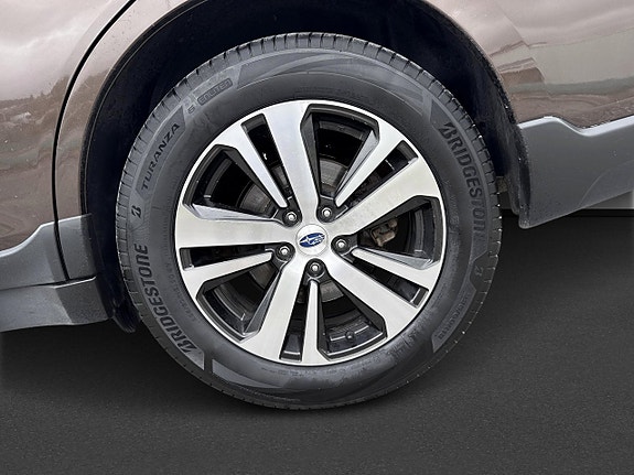 Subaru Outback 15 of 15