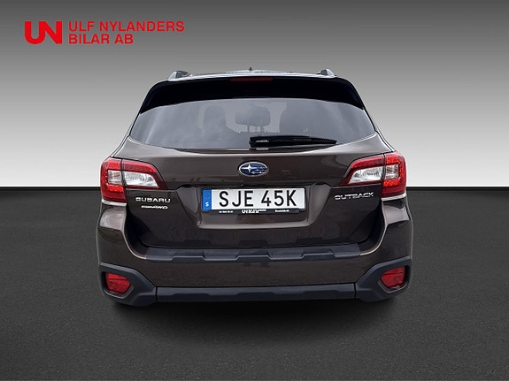 Subaru Outback 3 of 15