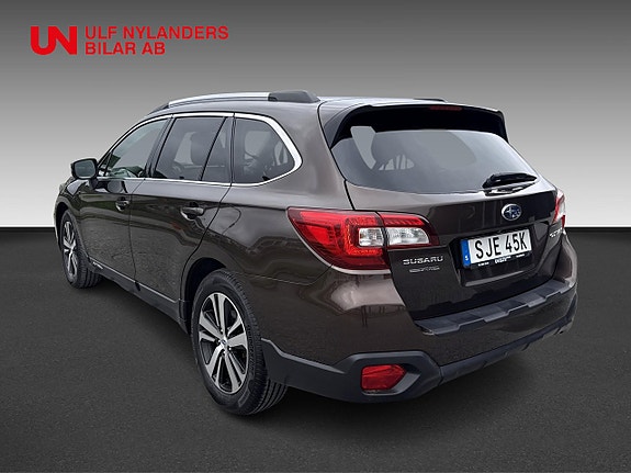 Subaru Outback 2 of 15