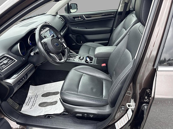 Subaru Outback 8 of 15