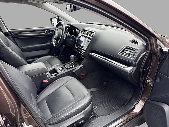 Subaru Outback 10 of 15