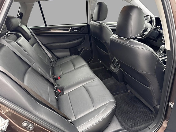Subaru Outback 11 of 15