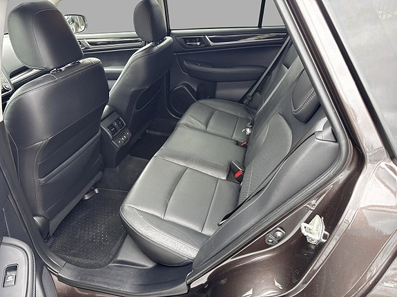 Subaru Outback 9 of 15