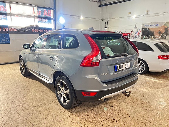 Volvo XC60 5 of 21