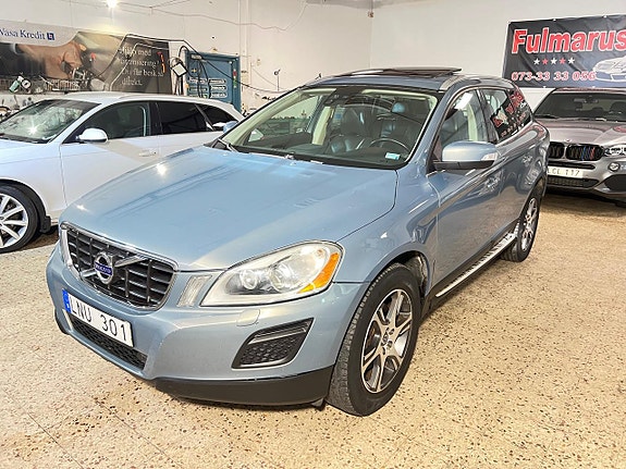 Volvo XC60 3 of 21