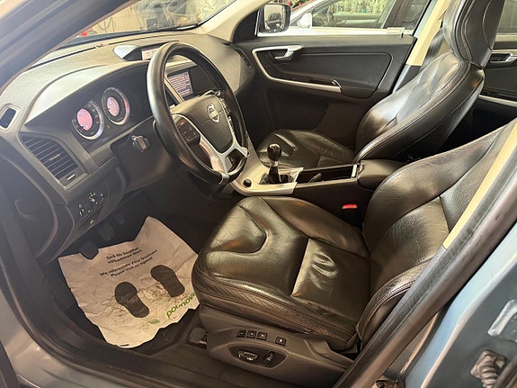 Volvo XC60 6 of 21