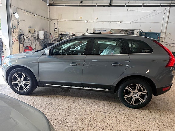 Volvo XC60 15 of 21
