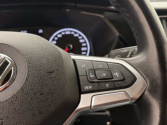 Volkswagen T-Cross 18 of 30