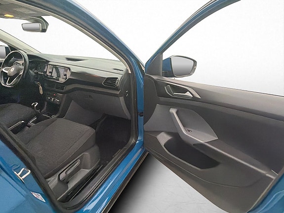 Volkswagen T-Cross 24 of 30