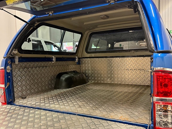 Toyota HiLux 18 of 30
