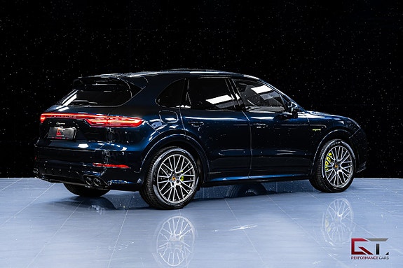 Porsche Cayenne 8 of 23