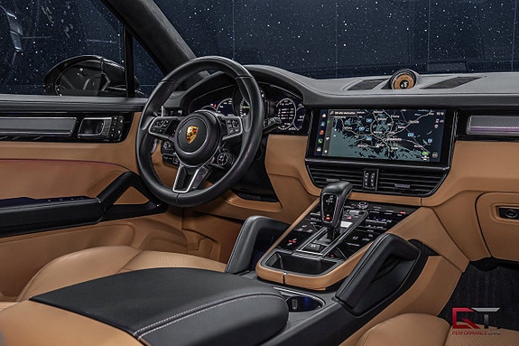 Porsche Cayenne 18 of 23