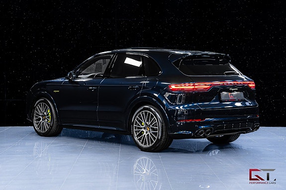 Porsche Cayenne 6 of 23
