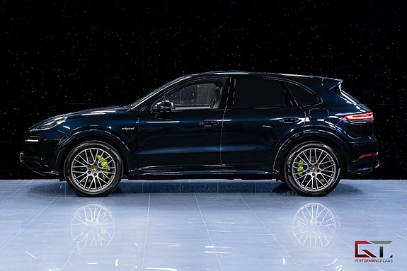 Porsche Cayenne 4 of 23