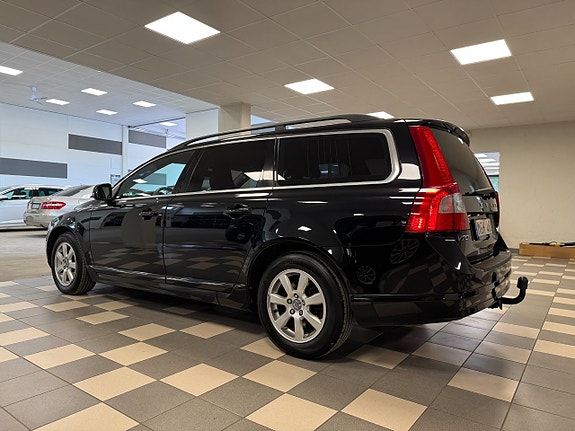 Volvo V70 5 of 14