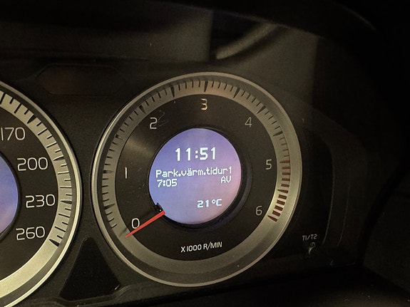 Volvo V70 12 of 14