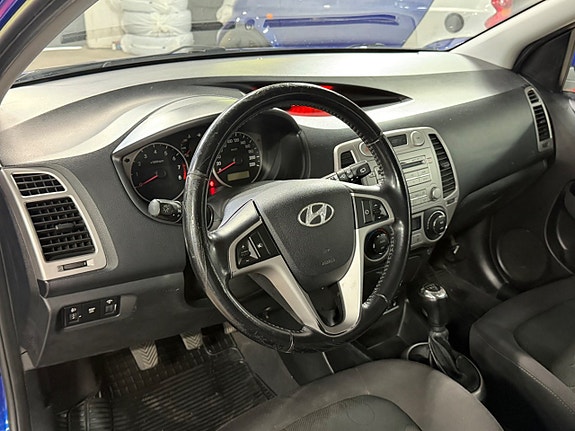 Hyundai i20 13 of 16