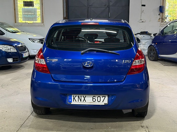 Hyundai i20 5 of 16
