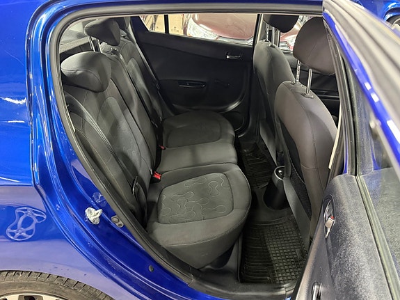 Hyundai i20 9 of 16