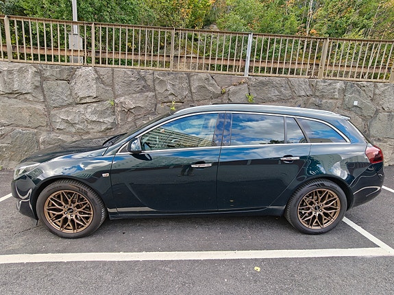 Opel Insignia 3 of 9