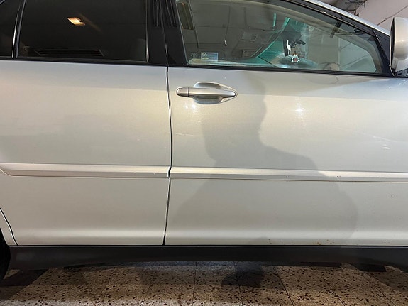 Lexus RX400h 15 of 17