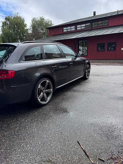 Audi A4 3 of 10