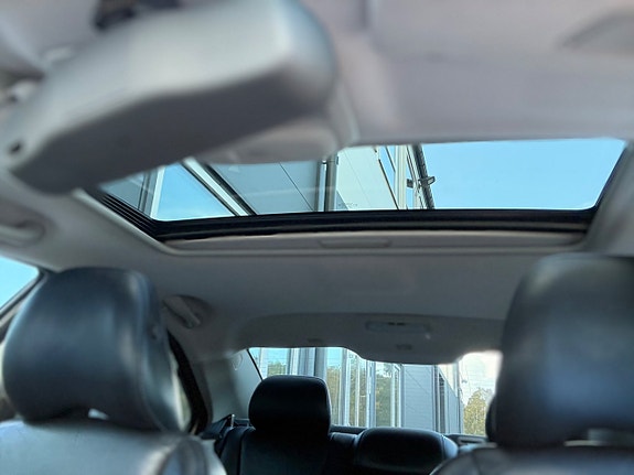 Volvo S60 27 of 30