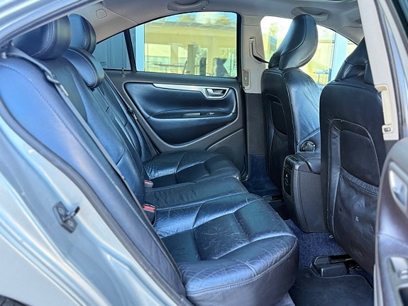 Volvo S60 5 of 30