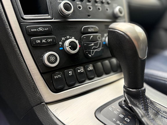 Volvo S60 13 of 30