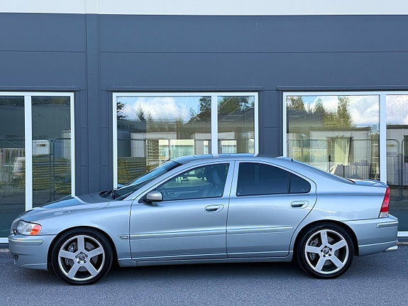 Volvo S60 19 of 30